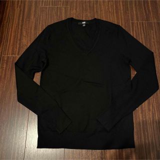 ユニクロ(UNIQLO)のUNIQLO Vネックニット　ブラック　美品♡(ニット/セーター)