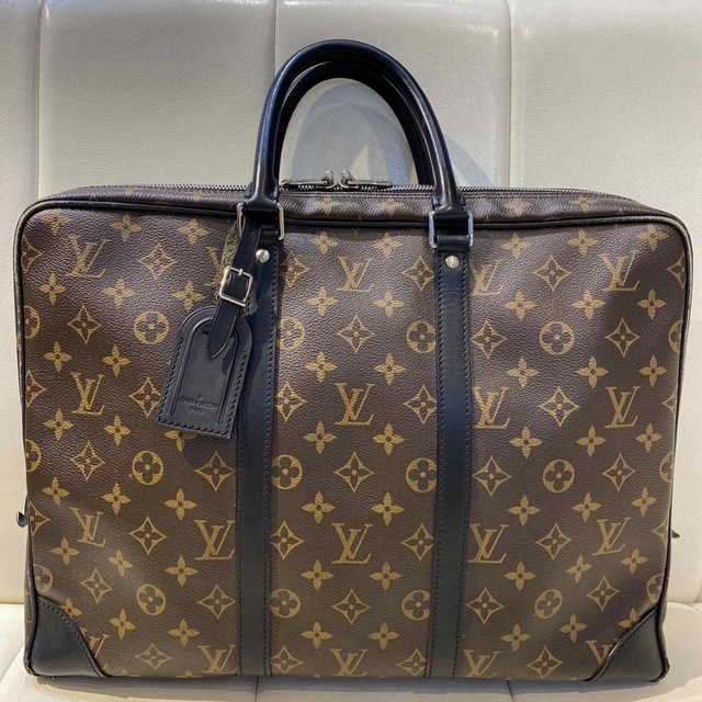 LOUIS VUITTON(ルイヴィトン)の☆ヴィトン☆ モノグラム ポルトドキュマン ヴォワヤージュ ビジネスバック メンズのバッグ(ビジネスバッグ)の商品写真