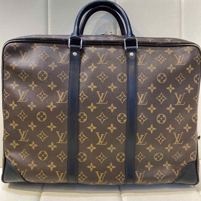 LOUIS VUITTON(ルイヴィトン)の☆ヴィトン☆ モノグラム ポルトドキュマン ヴォワヤージュ ビジネスバック メンズのバッグ(ビジネスバッグ)の商品写真