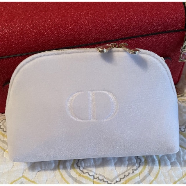 Christian Dior - 新品DIOR ディオールスノー エッセンス