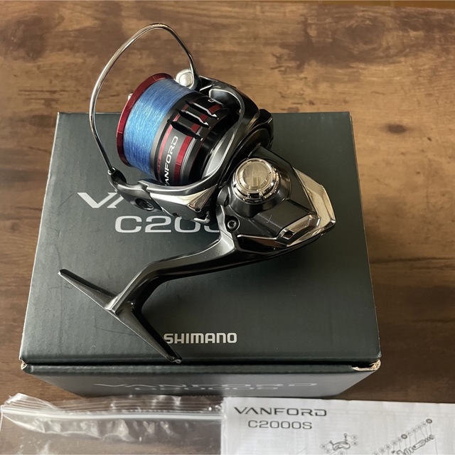 SHIMANO(シマノ)のシマノ ヴァンフォード C2000S スポーツ/アウトドアのフィッシング(リール)の商品写真