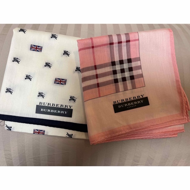 BURBERRY(バーバリー)のバーバリー　ハンカチ２枚組 レディースのファッション小物(ハンカチ)の商品写真