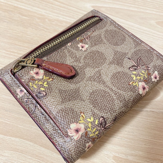 COACH(コーチ)のCOACH 三つ折財布 レディースのファッション小物(財布)の商品写真