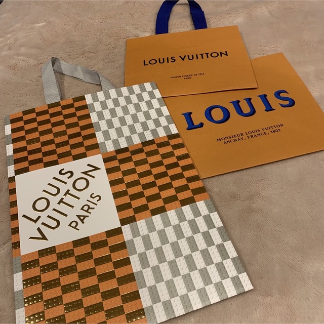 LOUIS VUITTON(ルイヴィトン)のLOUIS VUITTON 限定ショッパーセット レディースのバッグ(ショップ袋)の商品写真