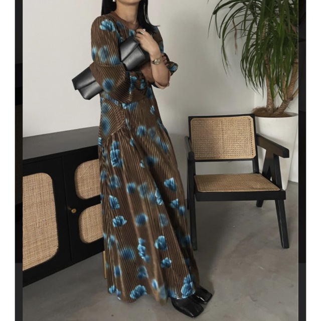 MILA VELOUR CUT DRESS harshitaapptech.com