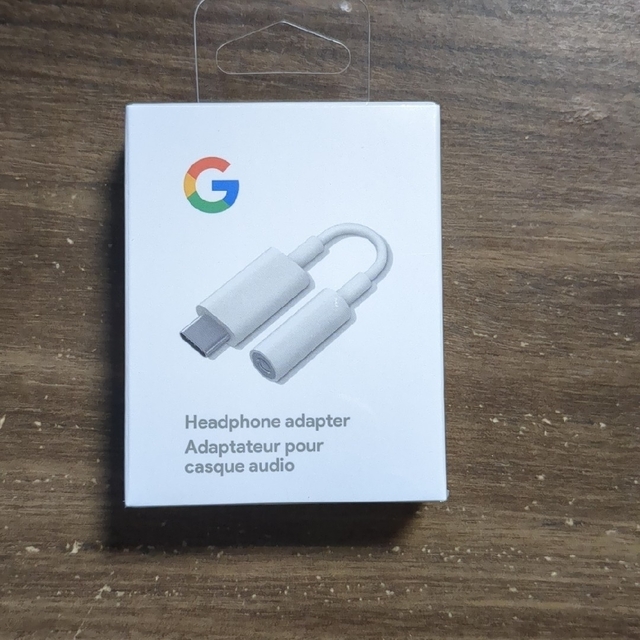 Google(グーグル)のGoogle USB Type C 3.5mm ヘッドホンアダプター スマホ/家電/カメラのスマホアクセサリー(ストラップ/イヤホンジャック)の商品写真