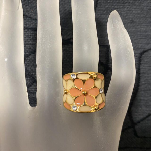（1178）15号 ゴールド×オレンジ×アイボリーフラワーリング　指輪 レディースのアクセサリー(リング(指輪))の商品写真