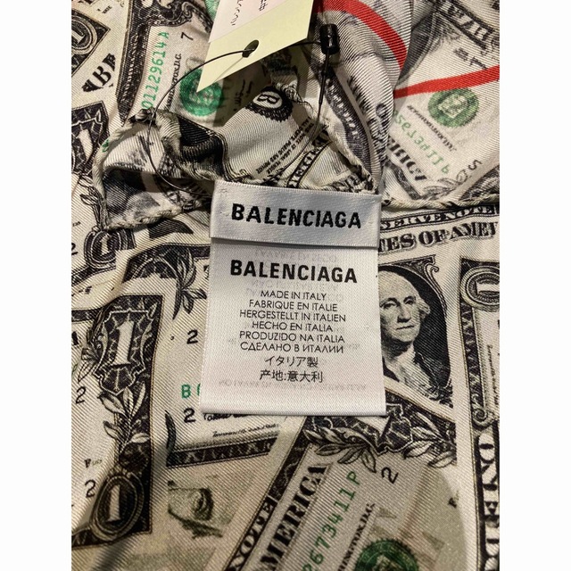 Balenciaga(バレンシアガ)のバレンシアガ　ドル紙幣、ロゴプリントストール メンズのファッション小物(ストール)の商品写真