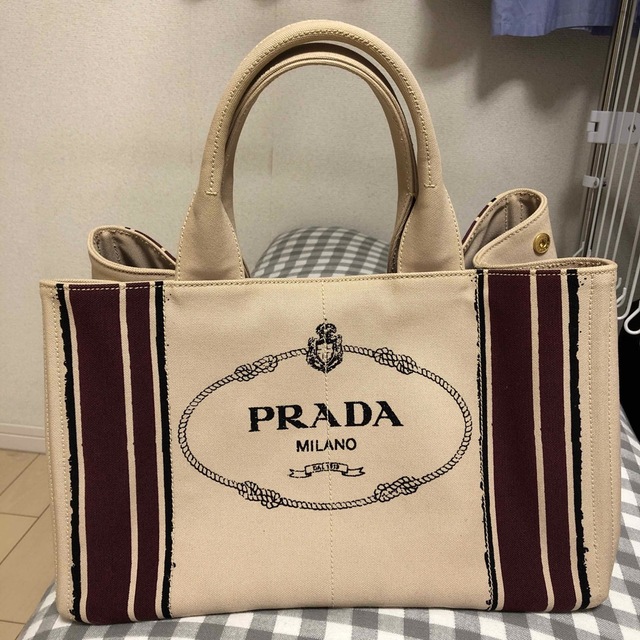 PRADA - 超美品プラダトートバッグ　ベージュ　大きい　状態綺麗　A4可