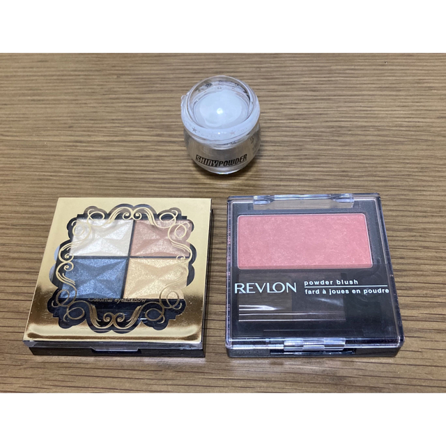 レブロン パーフェクトリーナチュラルブラッシュ240とアイシャドウ2種セット レブロン パーフェクトリー ナチュラル ブラッシュ