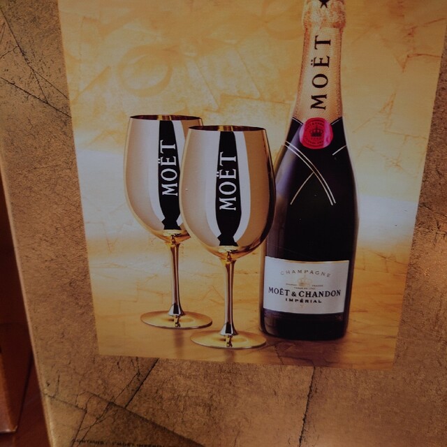 MOËT & CHANDON(モエエシャンドン)のモエシャンゴールドグラス2脚 食品/飲料/酒の酒(シャンパン/スパークリングワイン)の商品写真