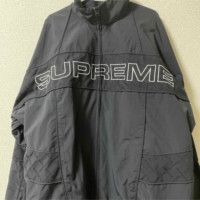 supremeトラックジャケット