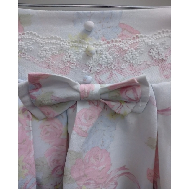 LIZ LISA(リズリサ)の【新品 未使用】リズリサ  LIZ LISA  花柄 　スカパン レディースのスカート(その他)の商品写真