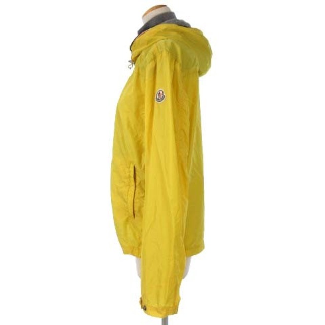 MONCLER(モンクレール)のモンクレール 68352 ナイロンパーカー ジャケット ロゴ ワッペン 黄 1 レディースのトップス(パーカー)の商品写真