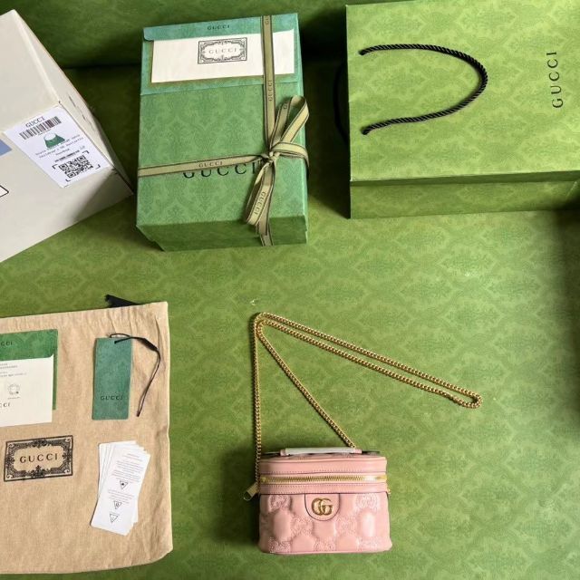 正規激安 Gucci - 新品未使用 GUCCI GGマーモント バニティ ポーチ