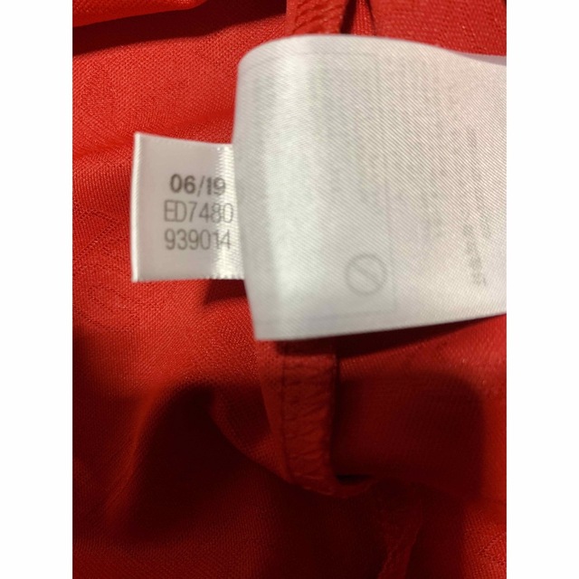adidas(アディダス)のadidas アディダス  ジャージTシャツ　RED/Mサイズ レディースのトップス(Tシャツ(長袖/七分))の商品写真