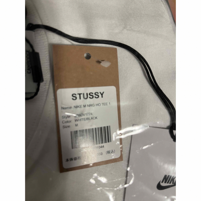 STUSSY(ステューシー)のStussy x Nike Men's T-Shirt White M メンズのトップス(Tシャツ/カットソー(半袖/袖なし))の商品写真