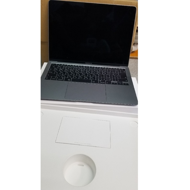 Apple(アップル)のMacBook Air 13-inch2020スペースグレイ スマホ/家電/カメラのPC/タブレット(ノートPC)の商品写真