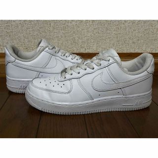 ナイキ(NIKE)のNIKE WMNS AIR FORCE 1 07 22.5cm(スニーカー)