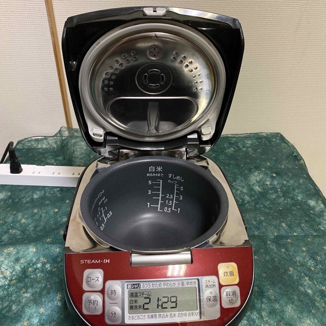 Panasonic panasonicスチームIH炊飯器5.5合15年製の通販 by AK's shop｜パナソニックならラクマ