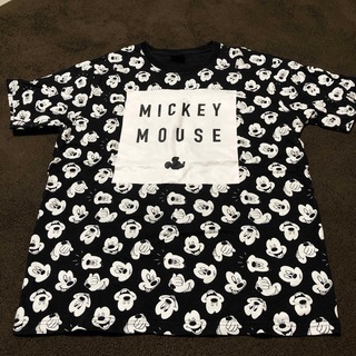 ディズニー(Disney)のディズニー　総柄　黒　半袖　ティシャツ　ミッキー(Tシャツ(半袖/袖なし))