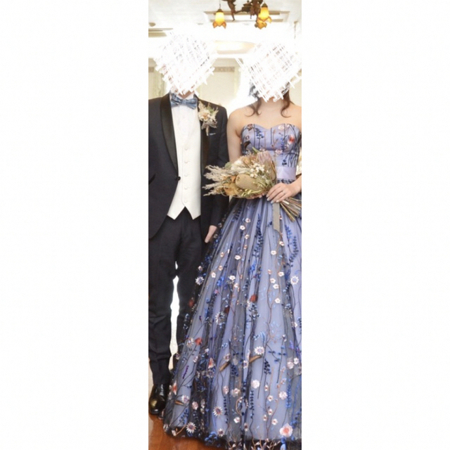 カラードレス ウェディングドレス ネイビー パープル 刺繍 パニエ付き 送料込み レディースのフォーマル/ドレス(ウェディングドレス)の商品写真