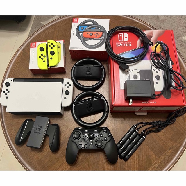 coco様専用Nintendo Switch 有機ELモデル +Joy-Con等 cricket