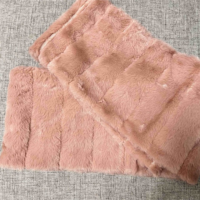 新品未使用 ピンク フェイクファー スヌード レディースのファッション小物(スヌード)の商品写真