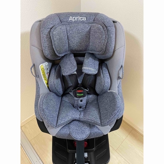 ベビーチャイルドシート クルリラ アップリカ ISOFIX シートベルト対応 自動車用チャイルドシート本体