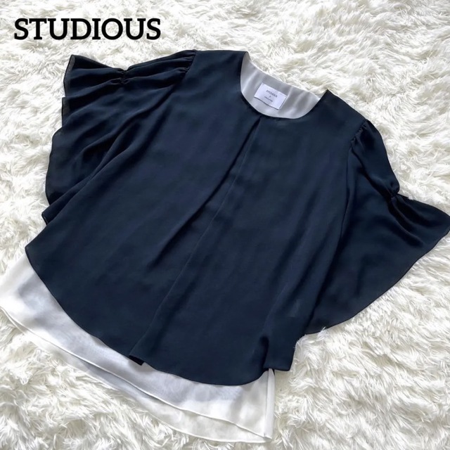 STUDIOUS(ステュディオス)のSTUDIOUS ステュディオス トップス　オフィスカジュアルゆったり レディースのトップス(カットソー(半袖/袖なし))の商品写真