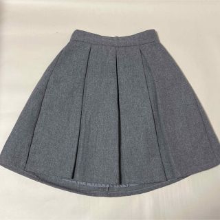 マジェスティックレゴン(MAJESTIC LEGON)のマジェスティックレゴン グレー タックスカート(ひざ丈スカート)