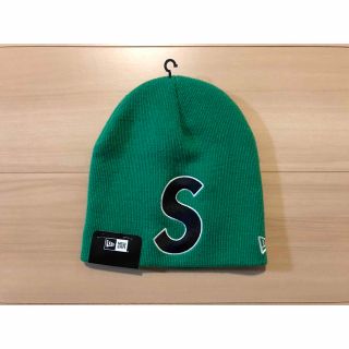 シュプリーム(Supreme)のシュプリーム　New Era S Logo Beanie　グリーン(ニット帽/ビーニー)