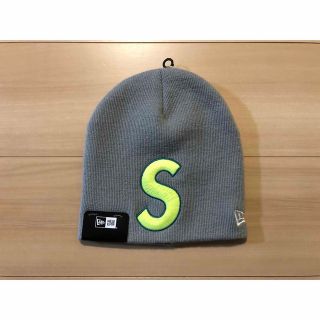 シュプリーム(Supreme)のシュプリーム　New Era S Logo Beanie　グレー(ニット帽/ビーニー)