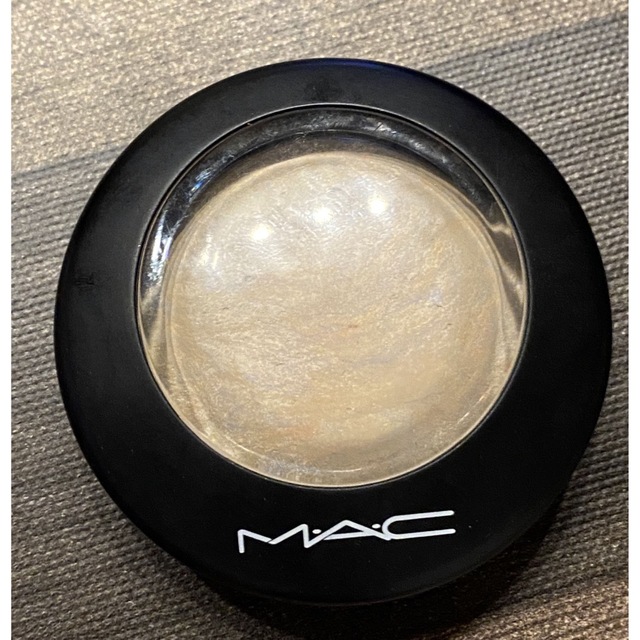 MAC(マック)のM・A・C ミネラライズ スキンフィニッシュ コスメ/美容のベースメイク/化粧品(フェイスカラー)の商品写真