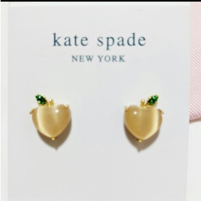 kate spade new york(ケイトスペードニューヨーク)の【新品】kate spade ケイトスペード フルーツサラダピーチスタッドピアス レディースのアクセサリー(ピアス)の商品写真