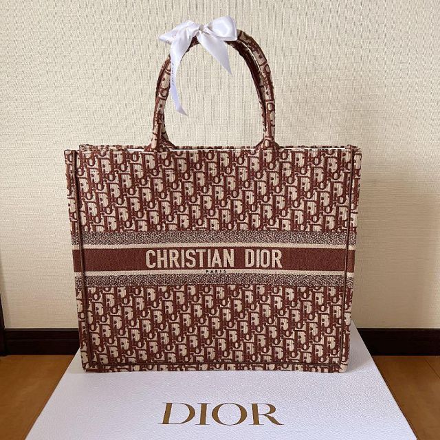 完成品 Dior ブックトート 新品未使用 クリスチャンディオール Dior