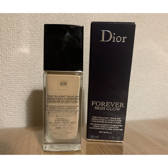 Christian Dior(クリスチャンディオール)のディオール　スキンフォーエヴァーフルイドグロウ　0CR コスメ/美容のベースメイク/化粧品(ファンデーション)の商品写真