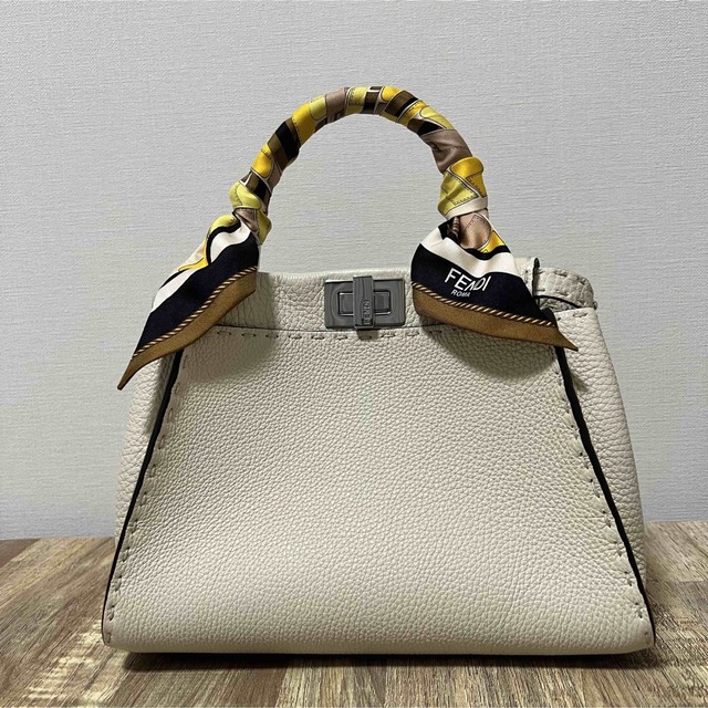 フェンディ  ピーカブー　セレリア　FENDI ピーカーブー