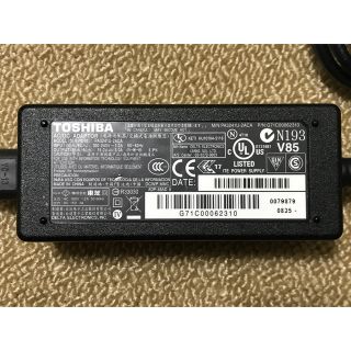 トウシバ(東芝)のTOSHIBA　純正　ACアダプタ（15V、3.0A）(その他)