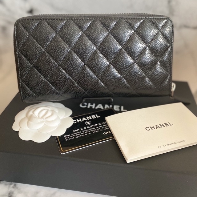 CHANEL(シャネル)の【美品☆付属品完備】CHANEL 長財布 キャビアスキン マトラッセ レディースのファッション小物(財布)の商品写真