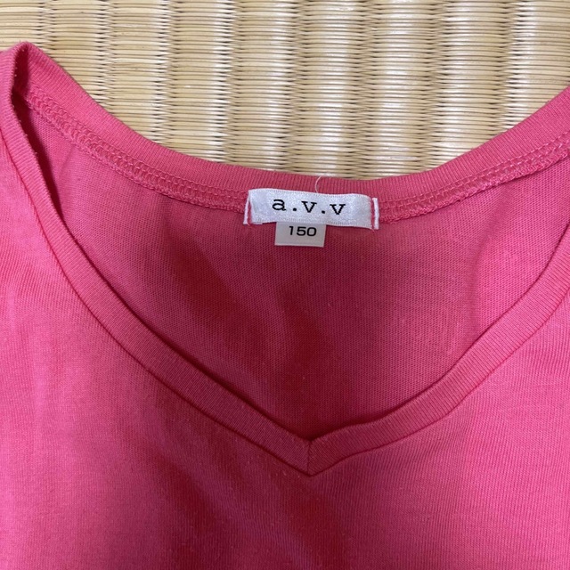 a.v.v(アーヴェヴェ)の【a.v.v】Tシャツ 150サイズ キッズ/ベビー/マタニティのキッズ服女の子用(90cm~)(Tシャツ/カットソー)の商品写真