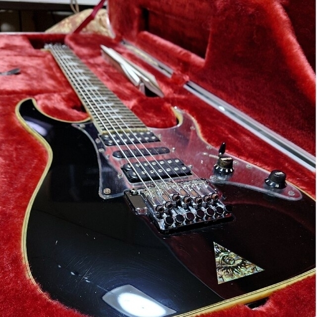 当店在庫してます! Ibanez 7弦ギター Vaiモデル Steve BLK UV777P Ibanez - エレキギター 当店在庫してます! Ibanez 7弦ギター Vaiモデル Steve BLK UV777P Ibanez - エレキギター