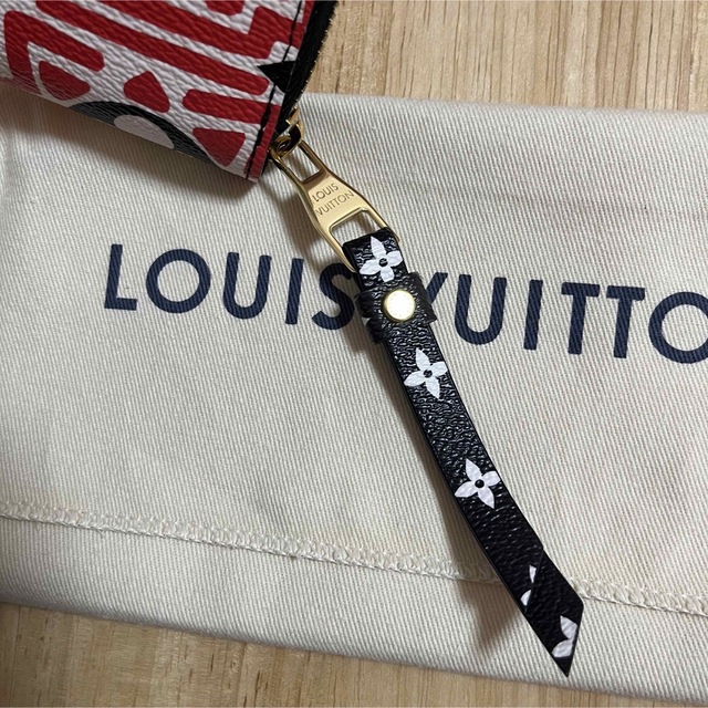 LOUIS VUITTON(ルイヴィトン)のLouis Vuitton ジッピーウォレット LVクラフティ 長財布 レディースのファッション小物(財布)の商品写真