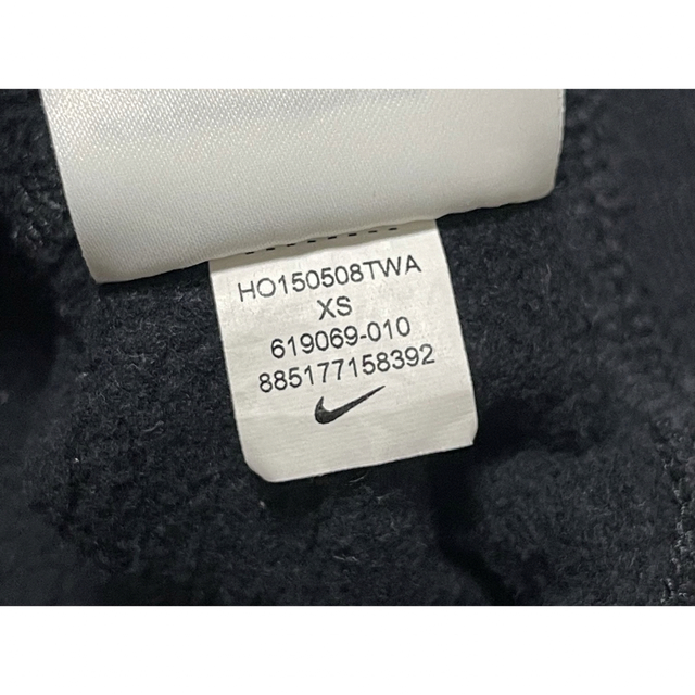 NIKE(ナイキ)の《550円》子供服 NIKE ナイキ ブラック パーカー 多少の色褪せ有 キッズ/ベビー/マタニティのキッズ服女の子用(90cm~)(ジャケット/上着)の商品写真