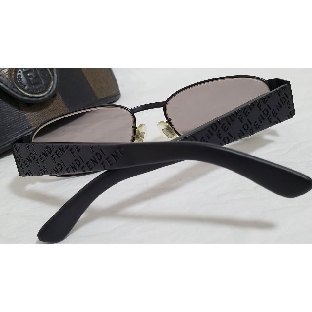 正規 フェンディ メタルコンビアイウェア黒 グラデーション レタリングロゴ 眼鏡