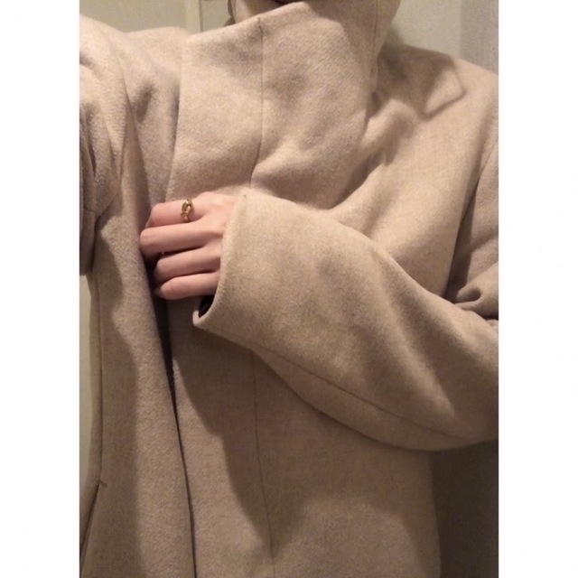 ZARA(ザラ)のZARA cream color coat レディースのジャケット/アウター(ピーコート)の商品写真