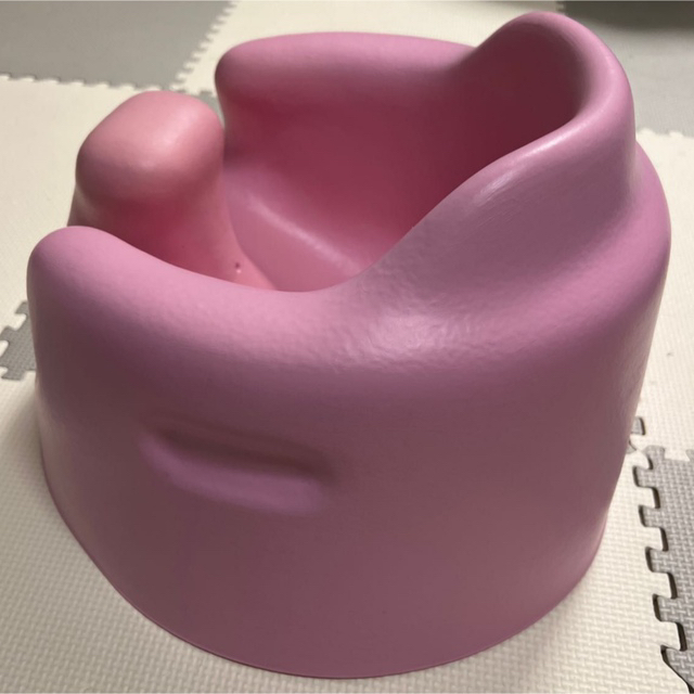 Bumbo(バンボ)のバンボ　ベビーソファ　プレートレイ付き　腰ベルト付き キッズ/ベビー/マタニティの寝具/家具(その他)の商品写真