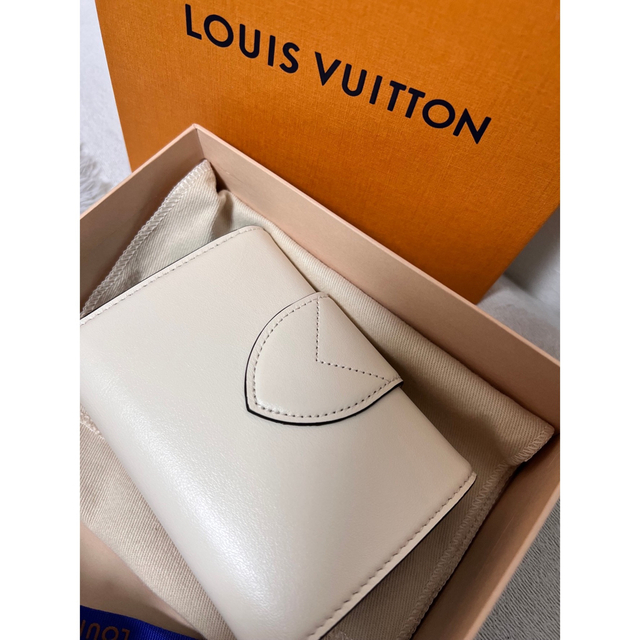 LOUIS VUITTON(ルイヴィトン)の週末まで再出品 新品未使用 ポルトフォイユ・LV ポンヌフ コンパクト レディースのファッション小物(財布)の商品写真