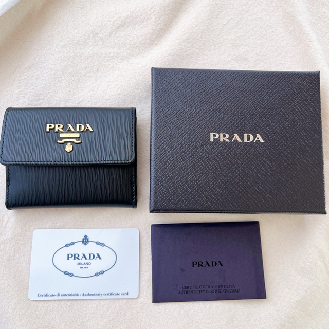 PRADA コインケース ミニ財布