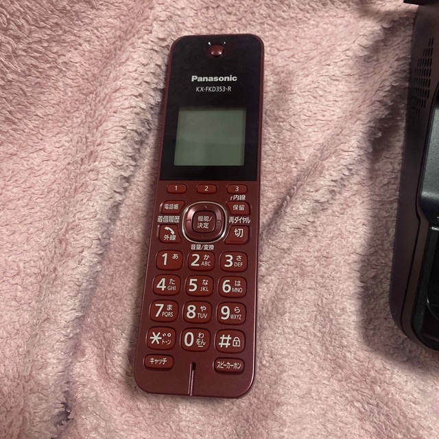 Panasonic(パナソニック)のパナソニック おたっくす デジタルコードレスFAX KX-PD102D-R スマホ/家電/カメラの生活家電(その他)の商品写真